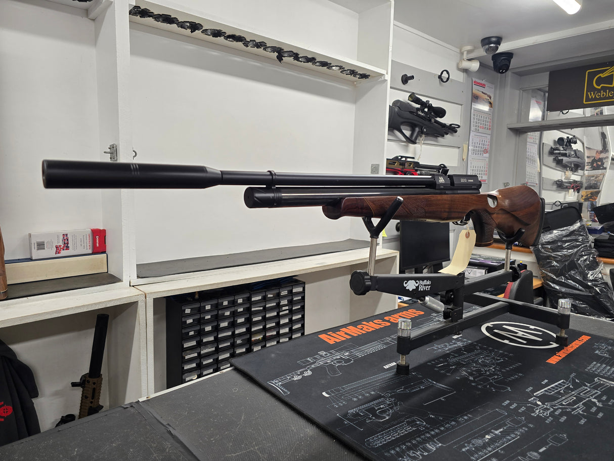 Second hand Air Arms S510 Walnut Thumbhole .22