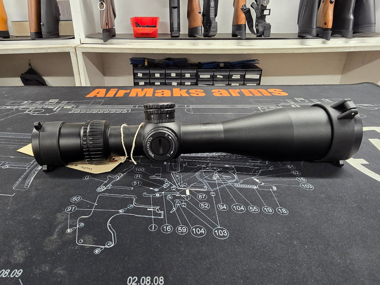 Second Hand Vector Optics 4-16x44 FFP