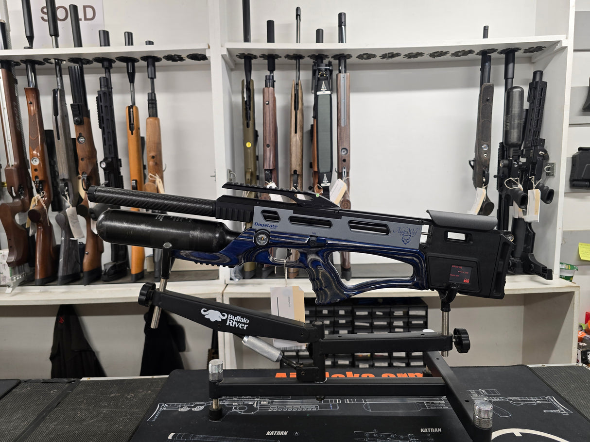Second Hand Daystate Alpha Wolf blue laminate special edition .177