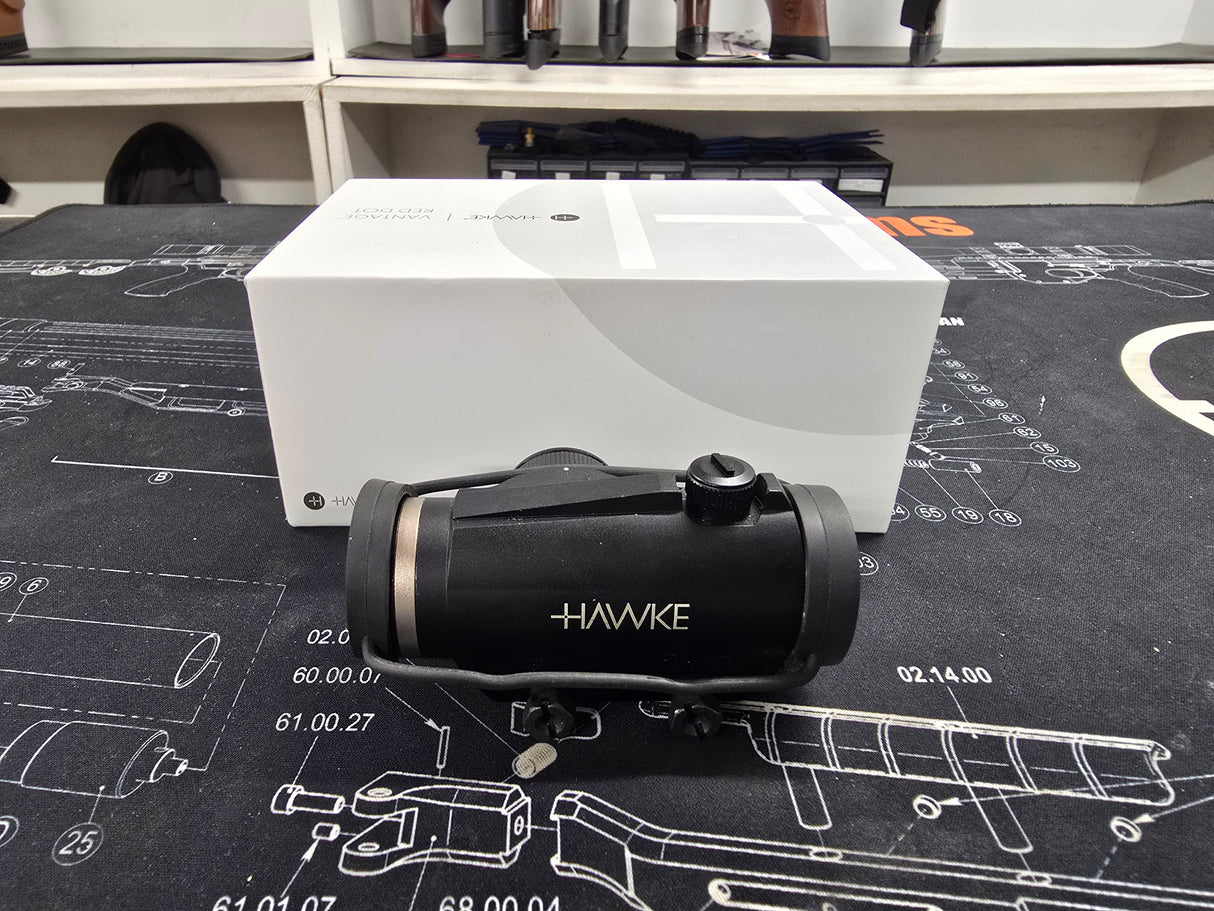 Second Hand Hawke Red Dot 1x25 Dovetail