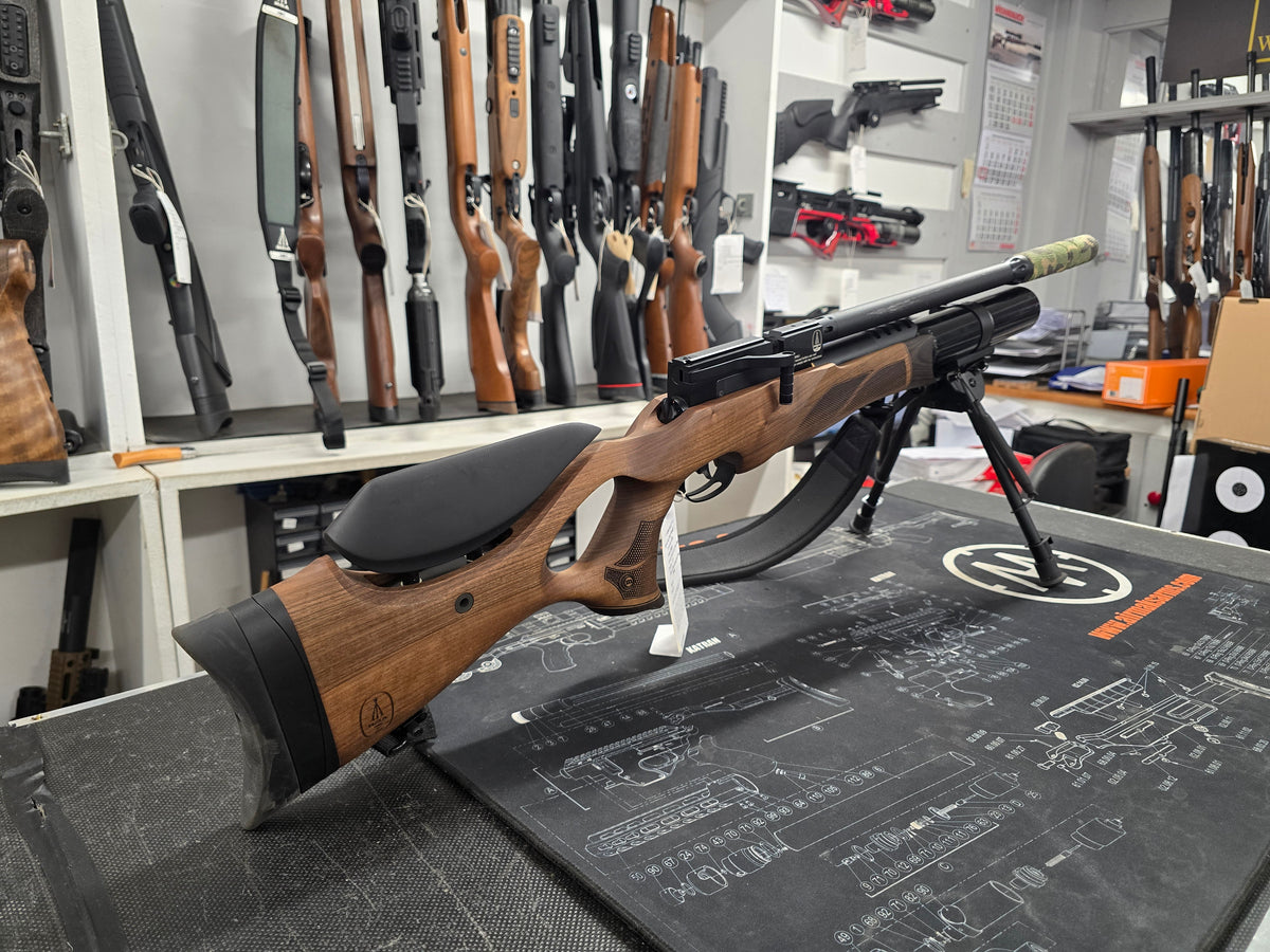 Second Hand BSA R12 CLX Walnut thumbhole .177