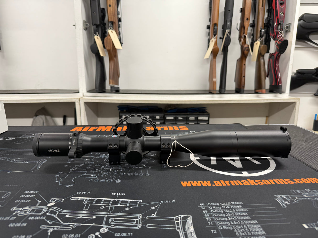 Second hand Hawke Airmax 30 8-32x50