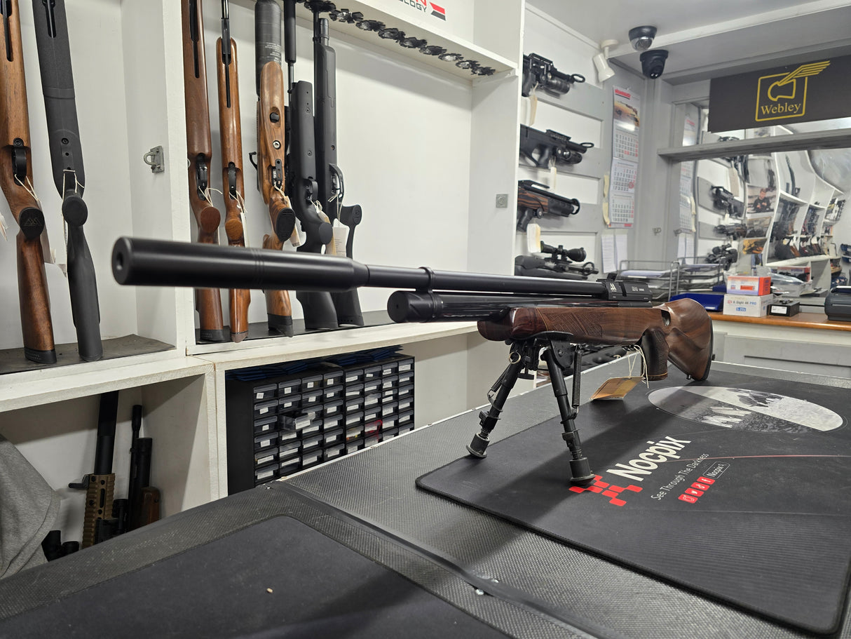 Second hand Air Arms S510 Walnut Thumbhole .22