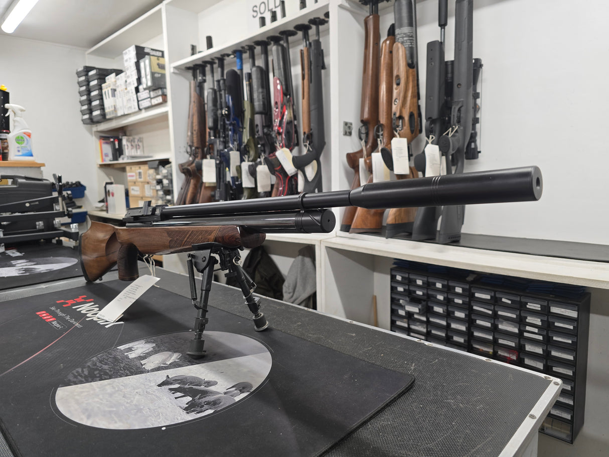Second hand Air Arms S510 Walnut Thumbhole .22