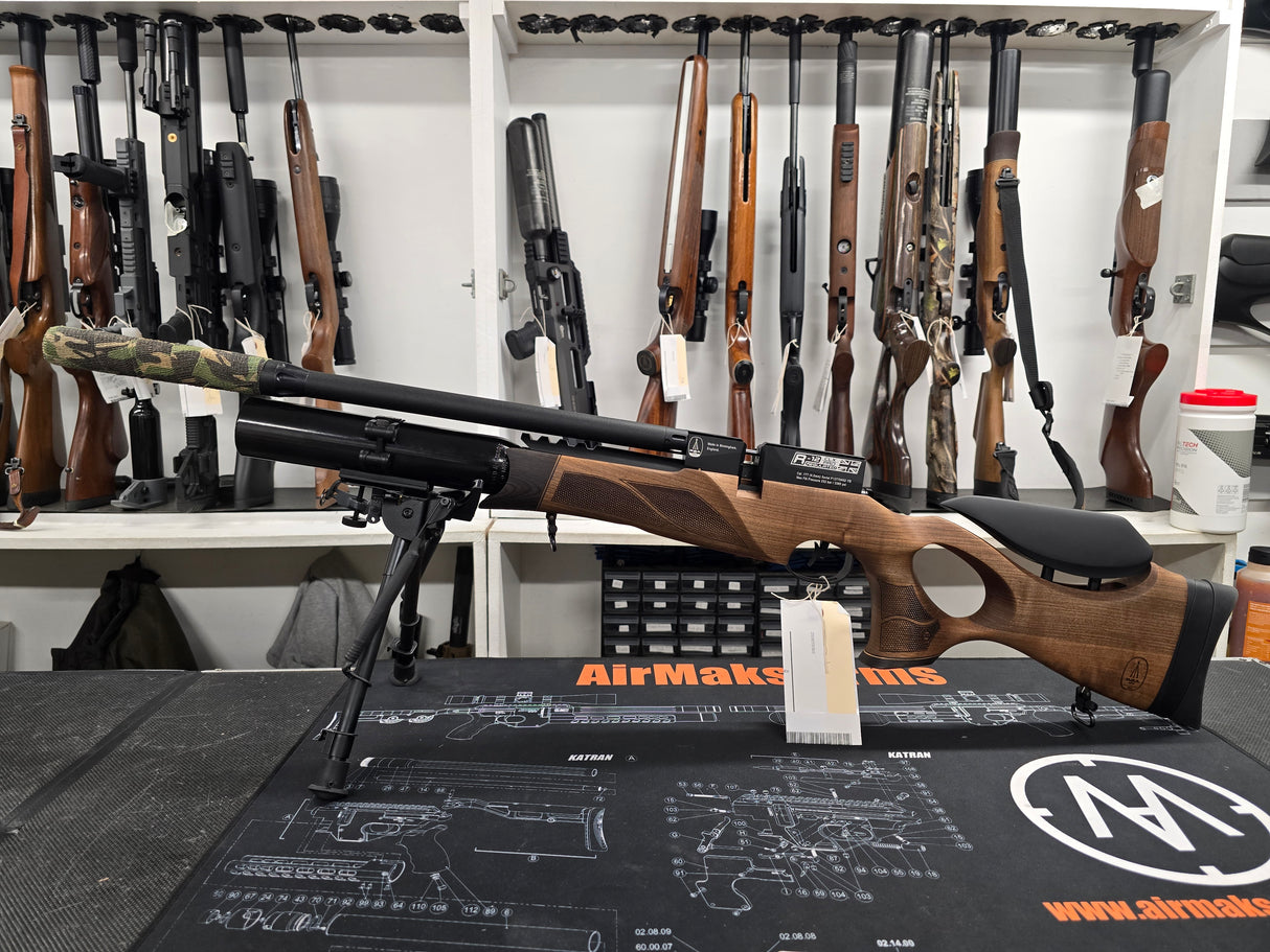 Second Hand BSA R12 CLX Walnut thumbhole .177