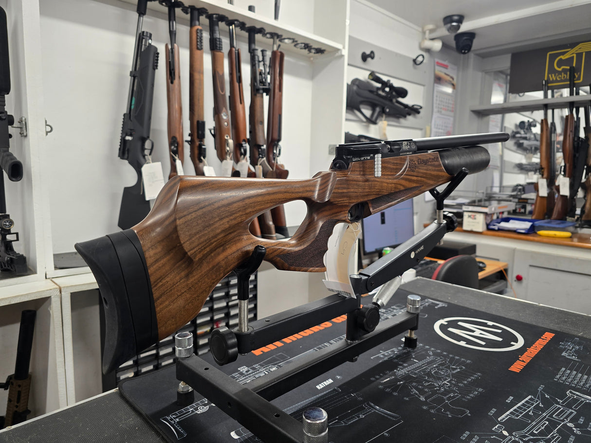 Second Hand Daystate Wolverine R Walnut .22