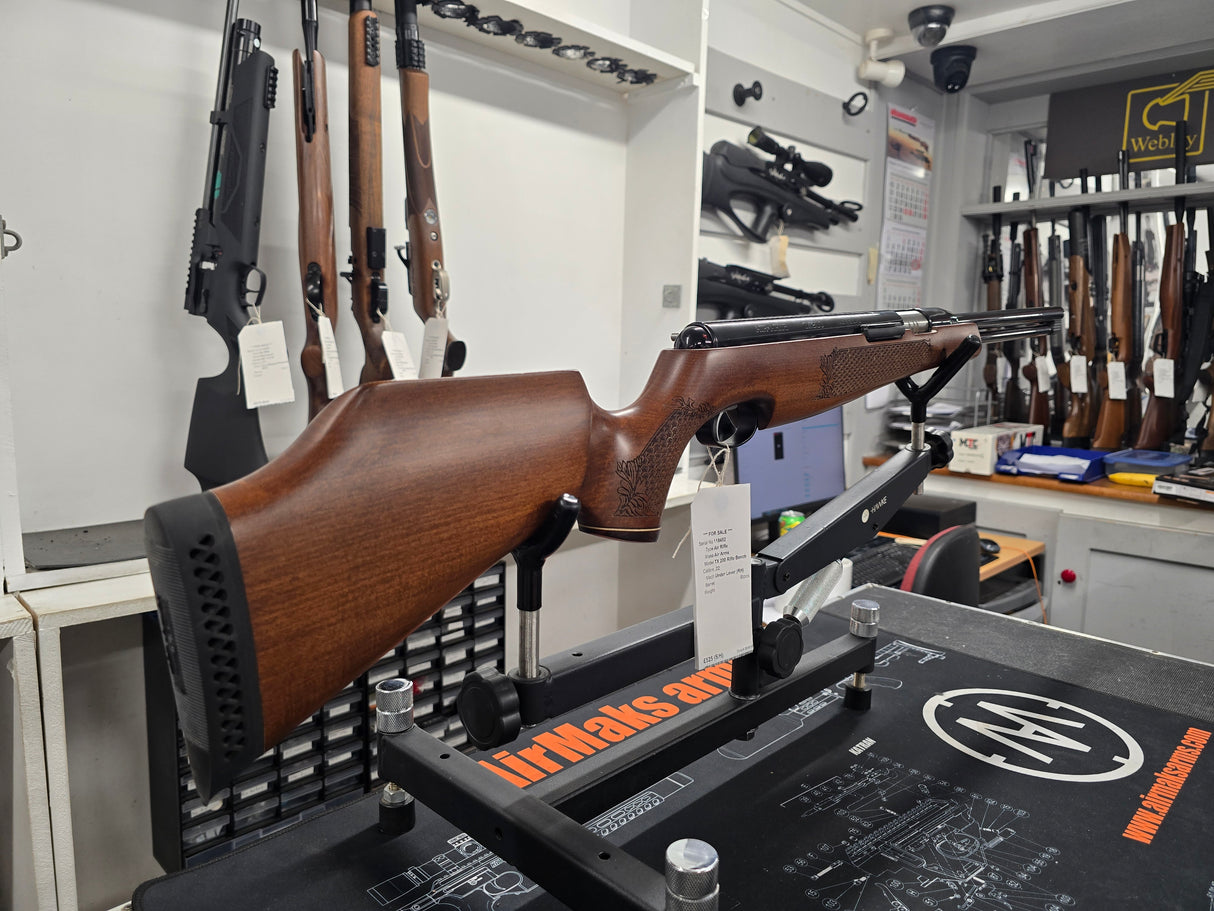Second Hand Air Arms TX200 rifle beech .22