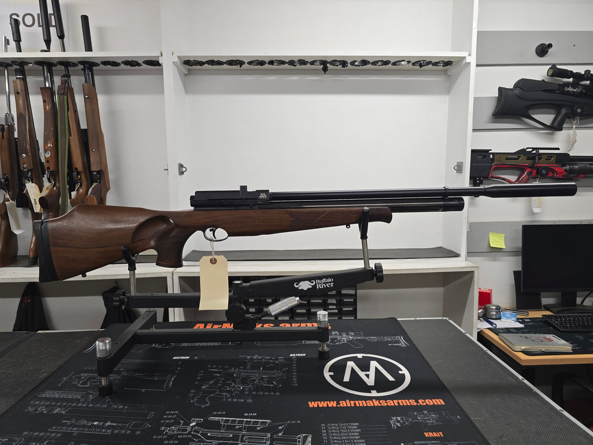 Second hand Air Arms S510 Walnut Thumbhole .22