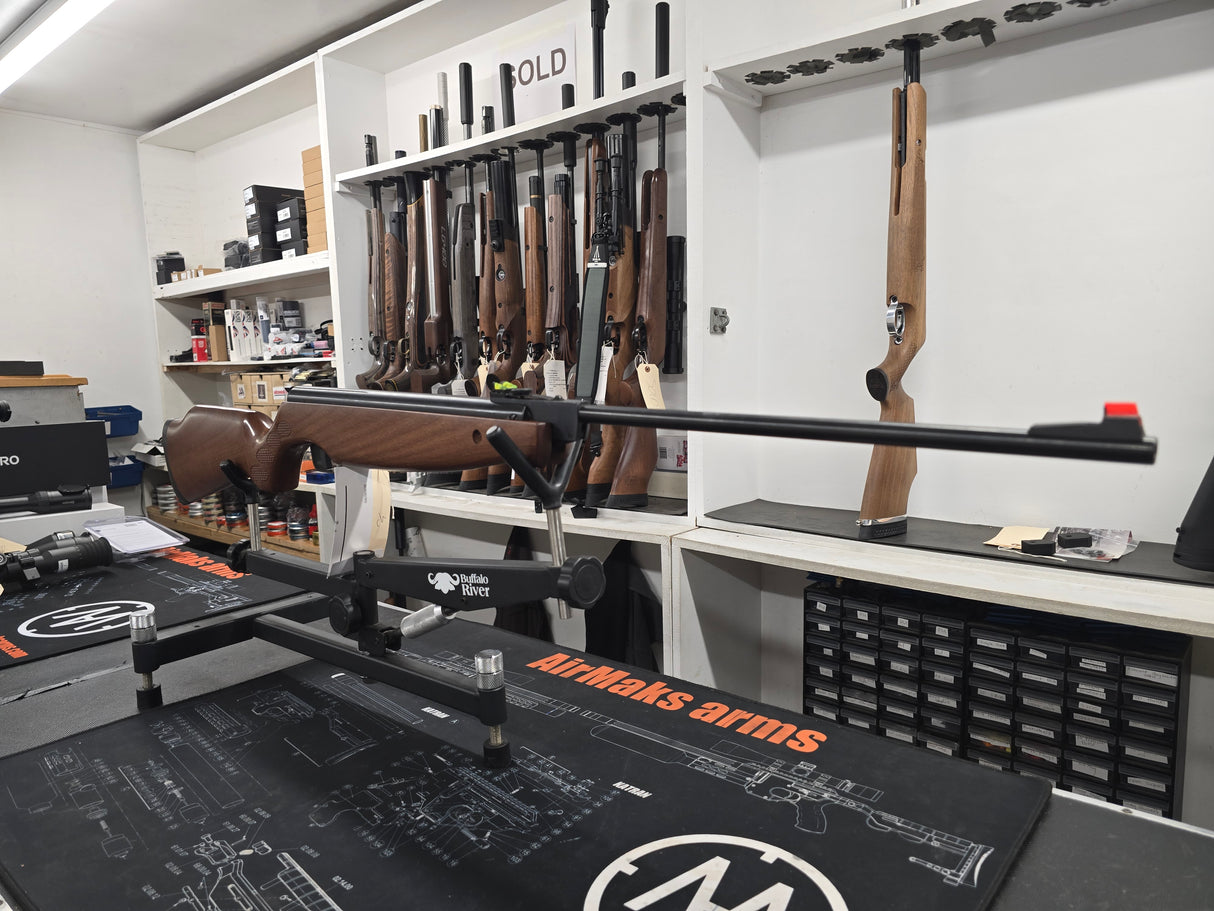 Second Hand Cometa model 300 .22