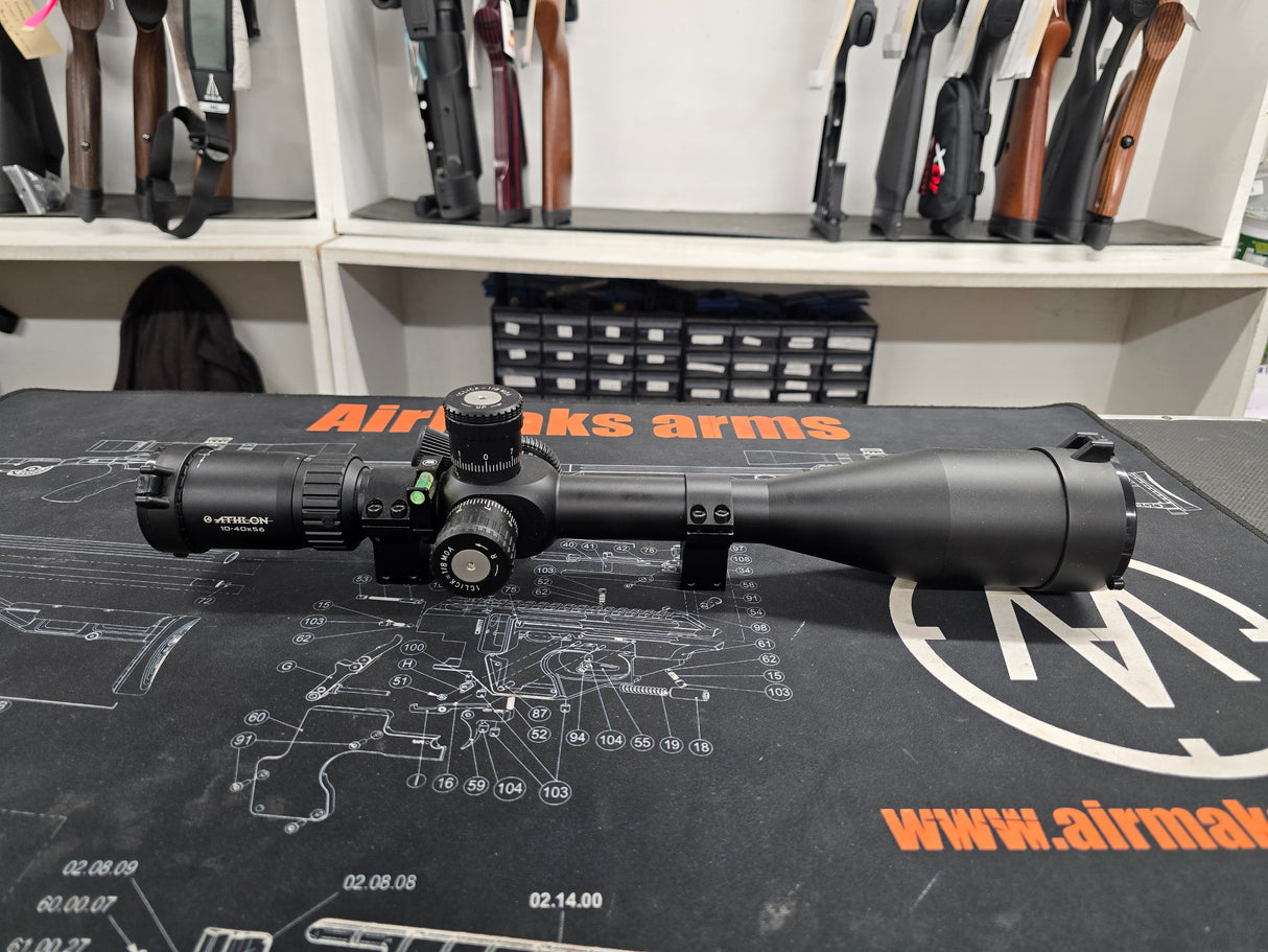 Second Hand Athlon 10-40x56