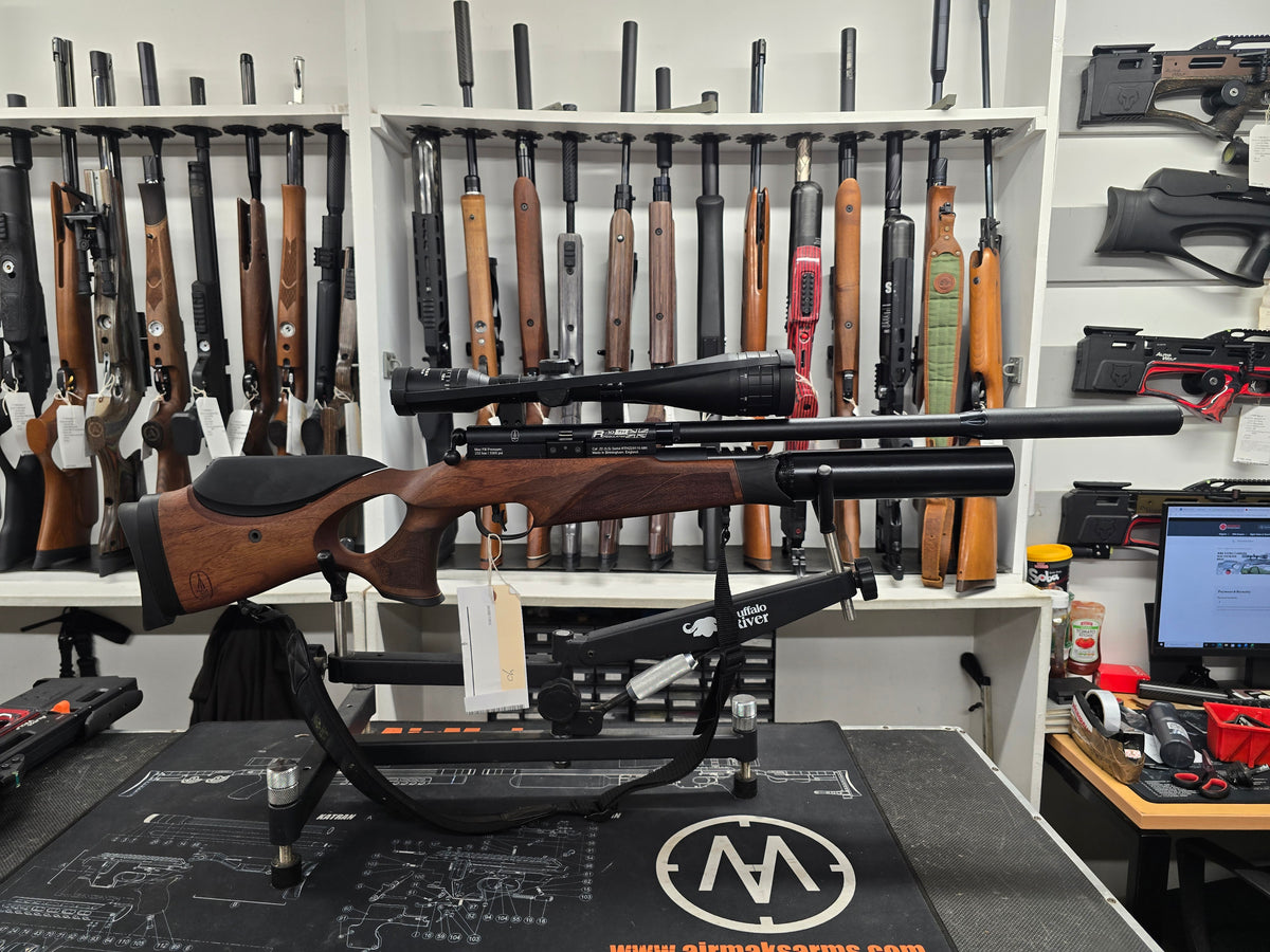 Second Hand BSA R10 TH Walnut .22