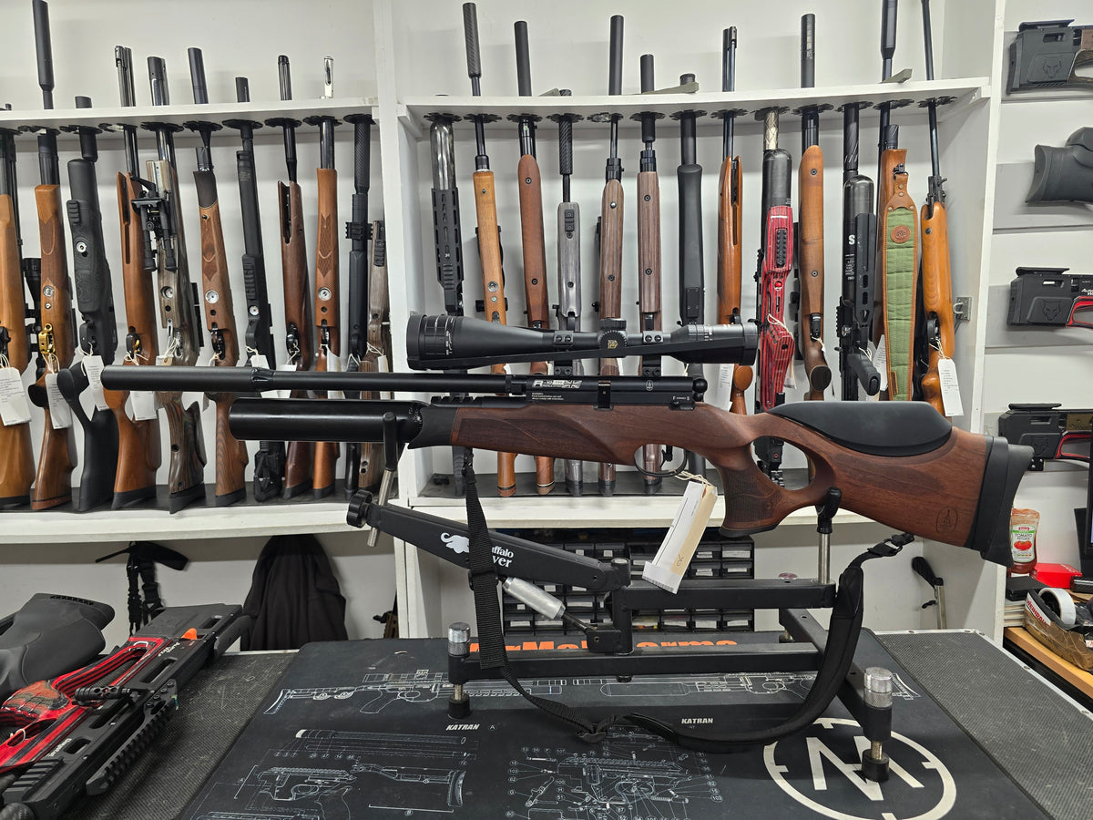 Second Hand BSA R10 TH Walnut .22