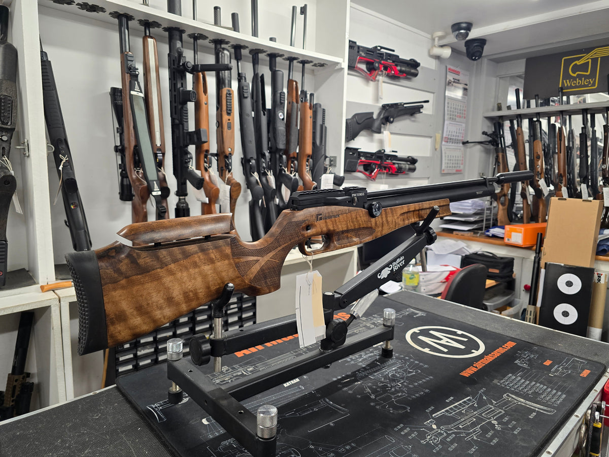 Second Hand Reximex Pretensis R Walnut .22