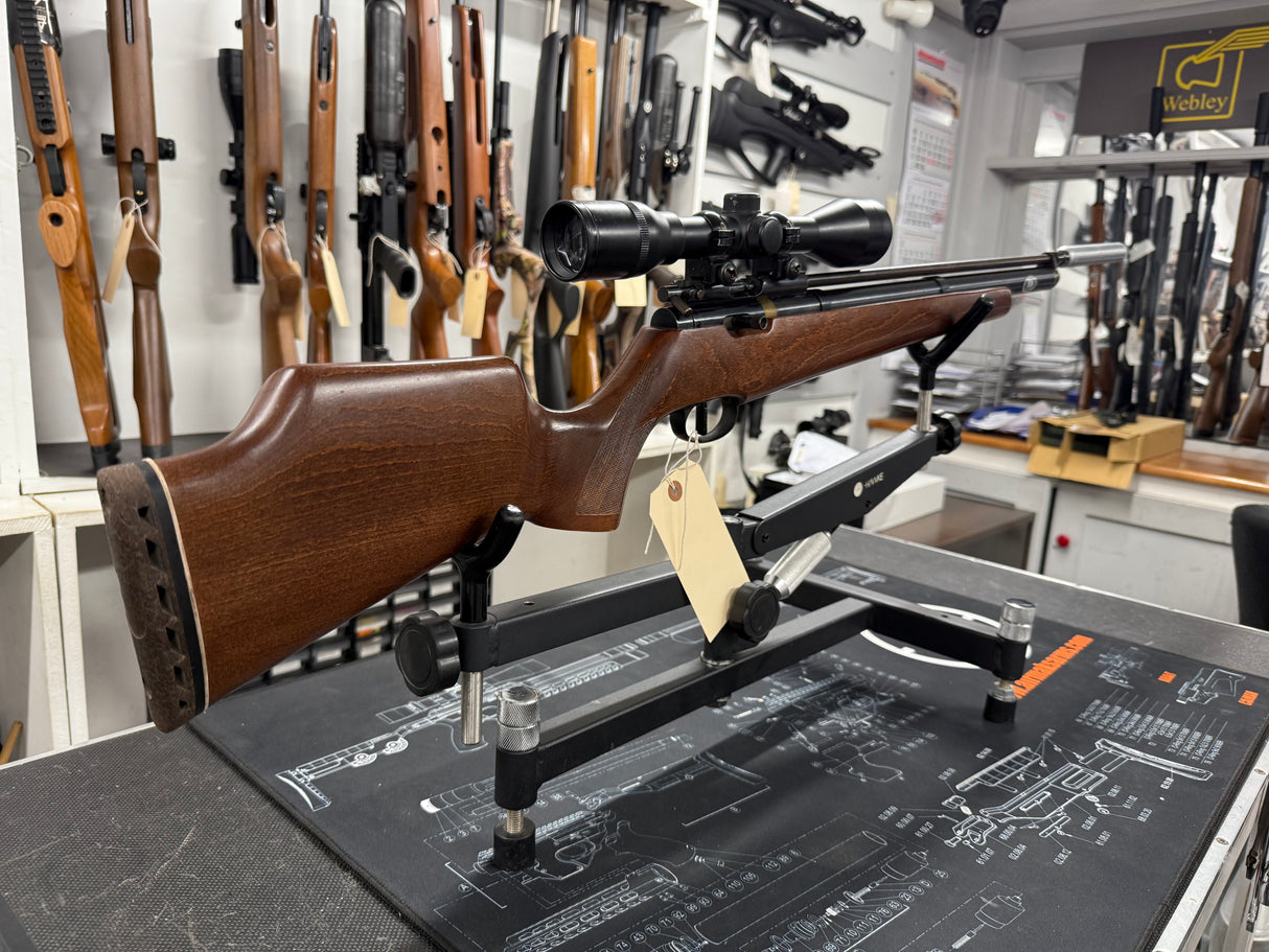 Second Hand Titan Manitee .22