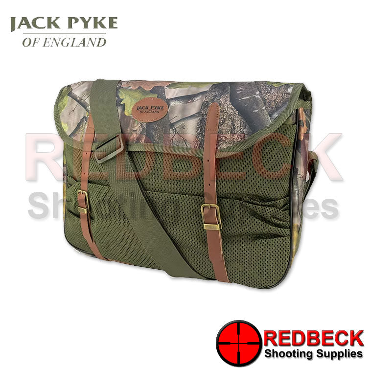 The Jack Pyke Game Bag is a durable and stylish solution for carrying game during a full day in the field. Made from 100% Cordura fabric, this rugged bag is built to handle rough terrain and long shoots.